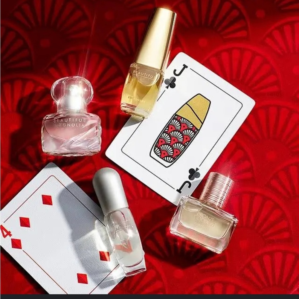 Estee Lauder Fragrance Set Elegant design. Perfect for gifting. - Picture 4 of 9